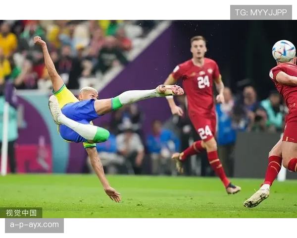 理查利森头球技惊四座，关键进攻助球队表现亮眼