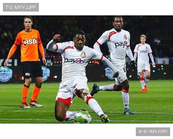 海伦芬球队通过战略调整提升整体竞争力，备受期待迎接新赛季挑战