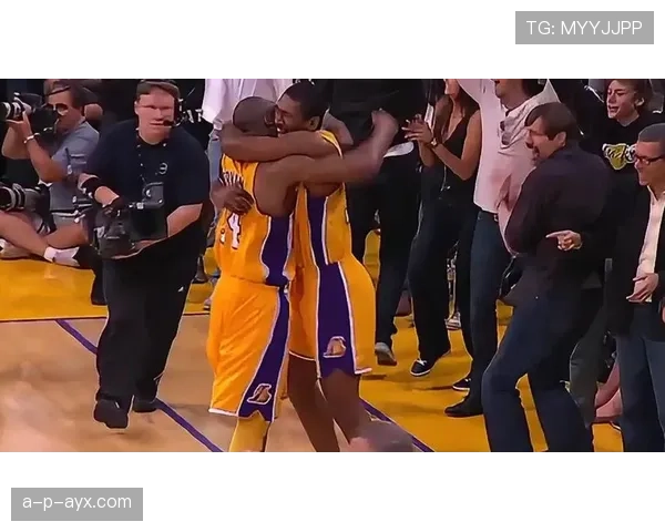 阿泰斯特通过关键防守限制对手核心得分手效率明显提升