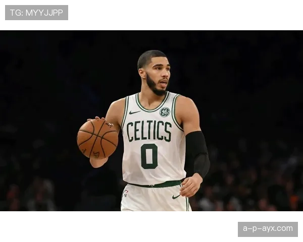 塔图姆突破拉开队内得分差距，高效主导季后赛进攻